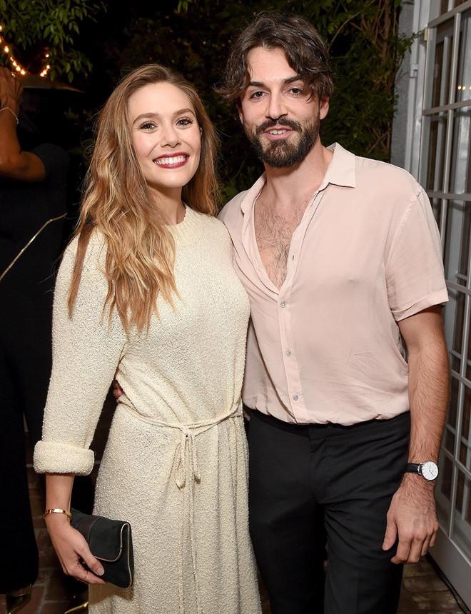 Elizabeth Olsen deo nhan cuoi anh 2