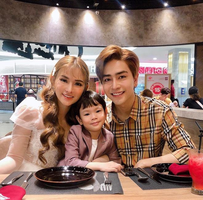 Phong cach thoi trang gia dinh thu thuy anh 3