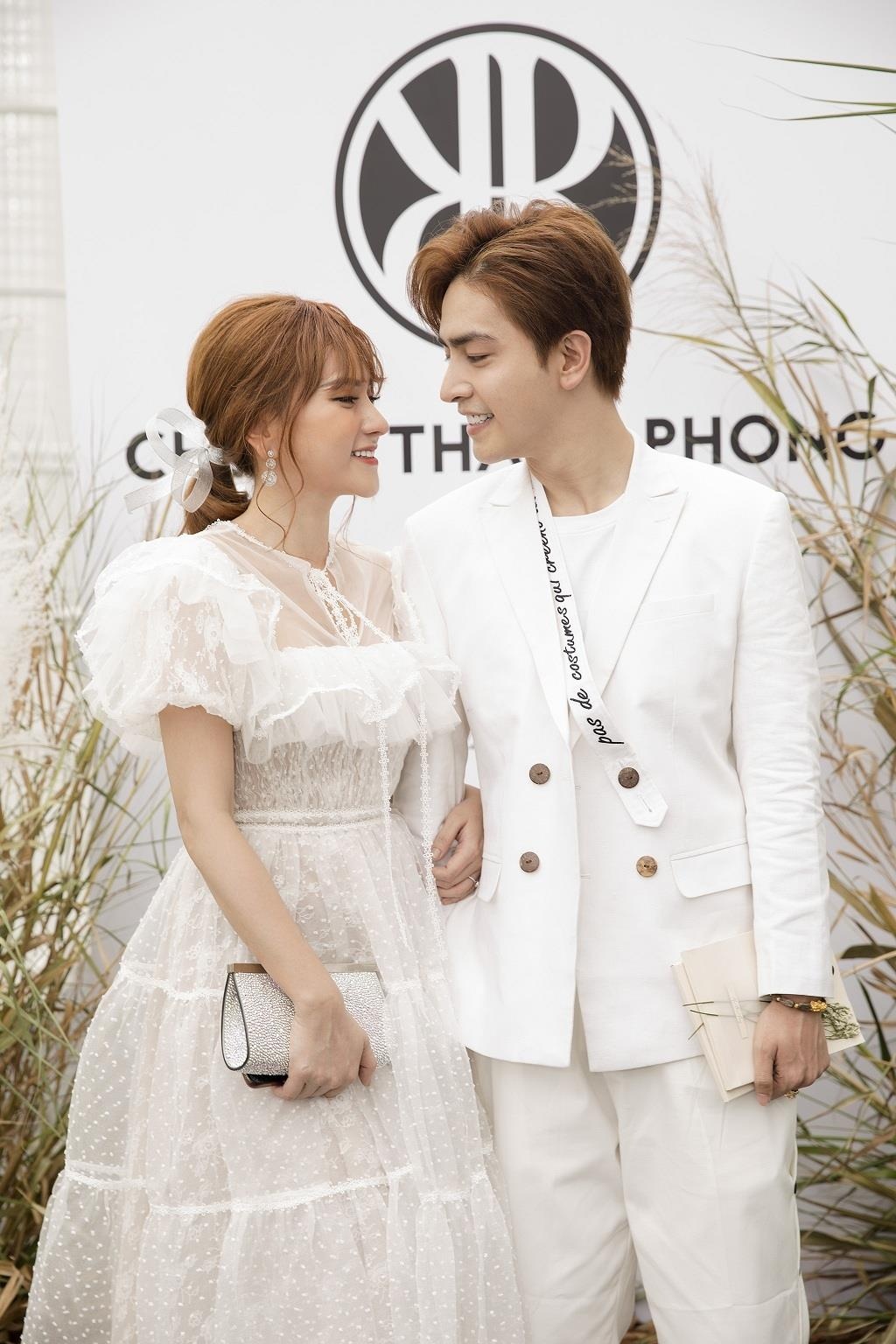 Phong cach thoi trang gia dinh thu thuy anh 5