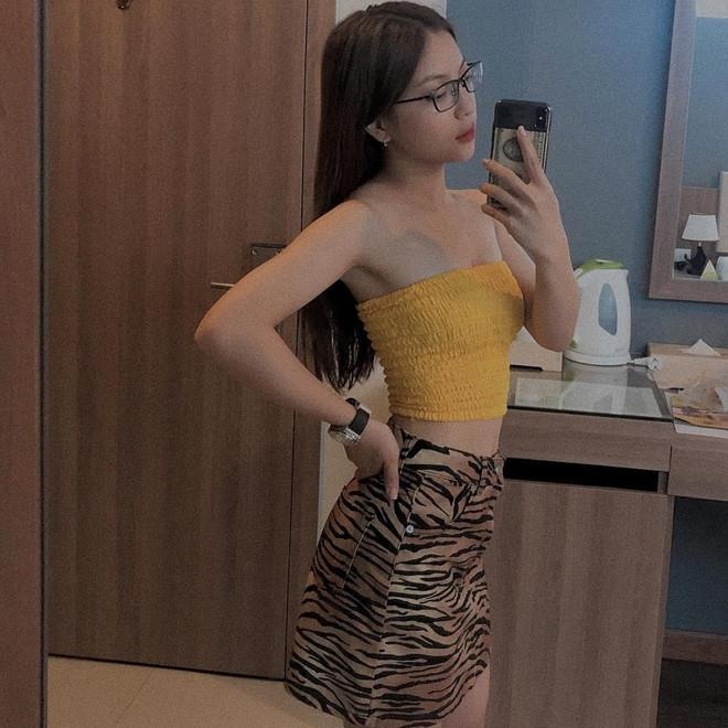 Phong cach thoi trang ban gai sao Viet anh 10