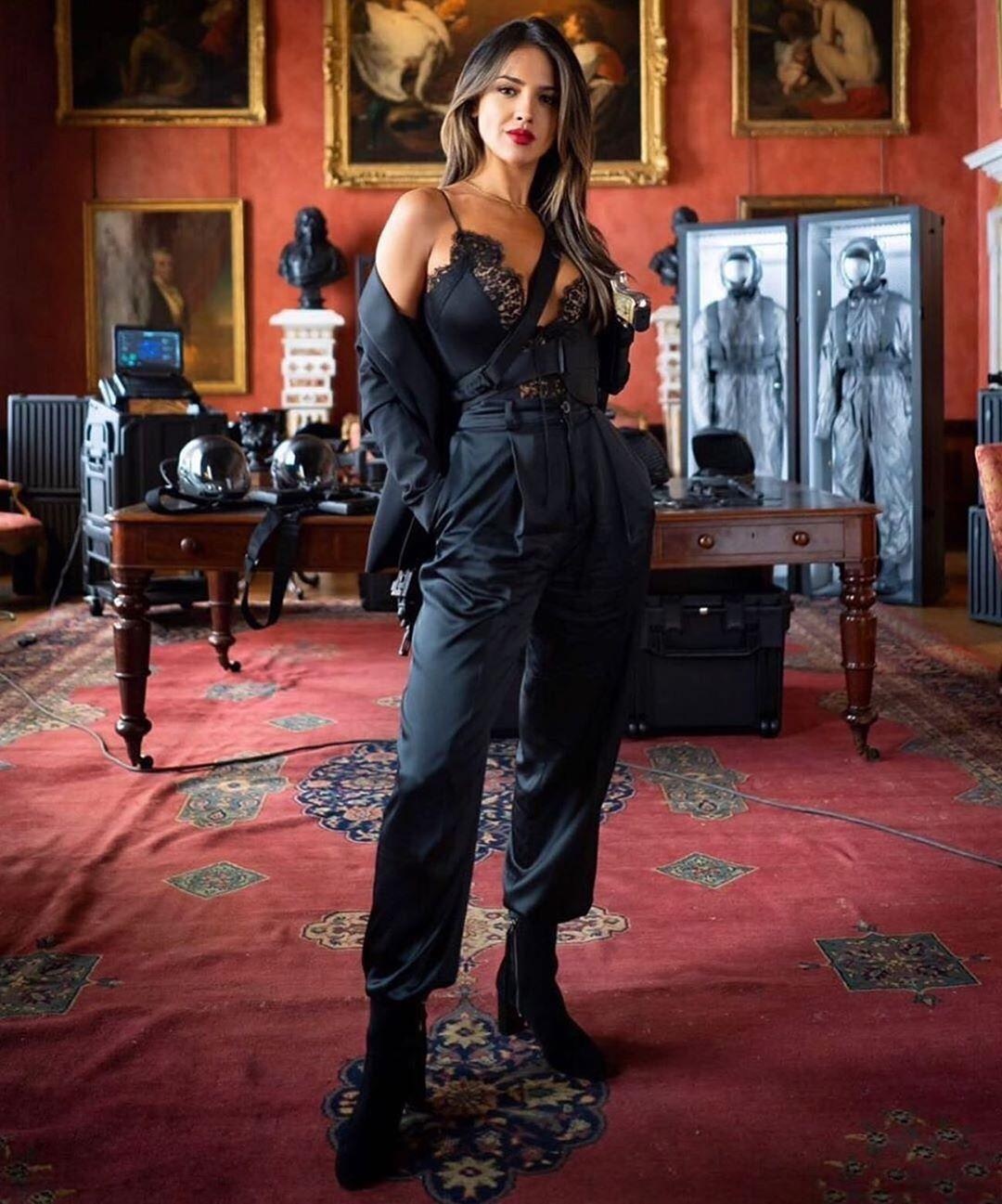 Phong cach goi cam cua Eiza Gonzalez anh 1