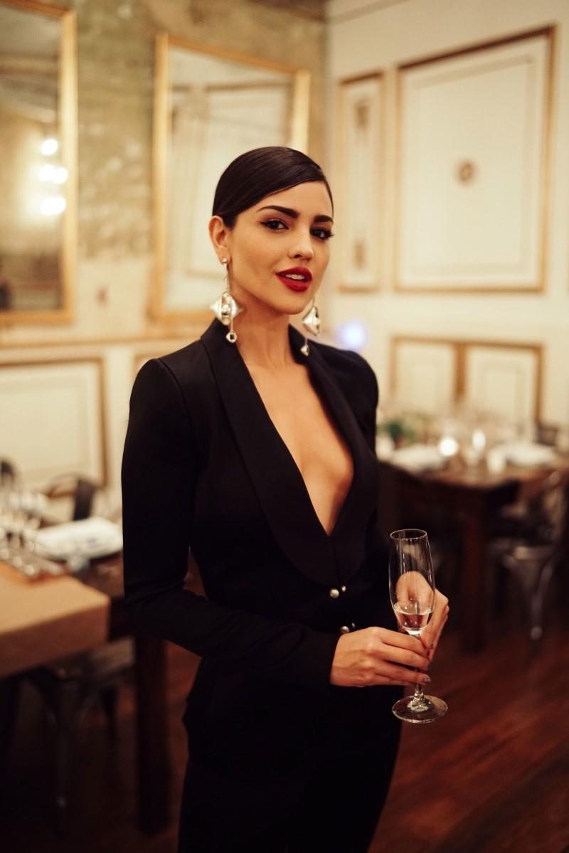 Phong cach goi cam cua Eiza Gonzalez anh 7
