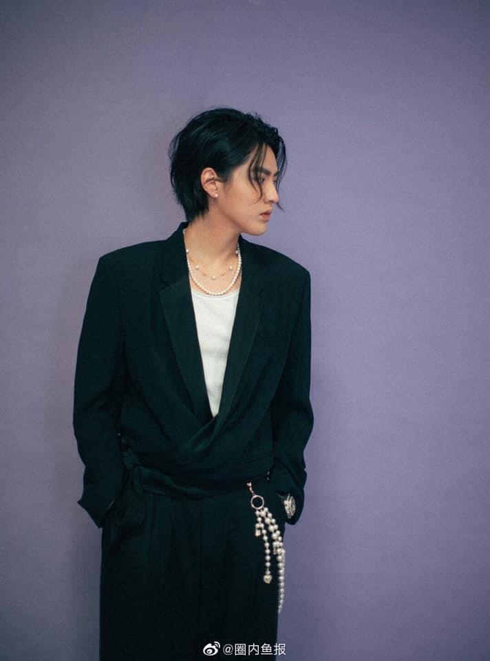 Ngo Diec Pham mac do nu tinh anh 2