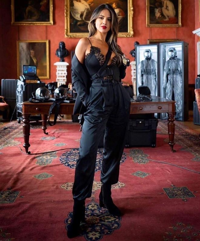 Do phong cach thoi trang my nhan Fast & Furious anh 4