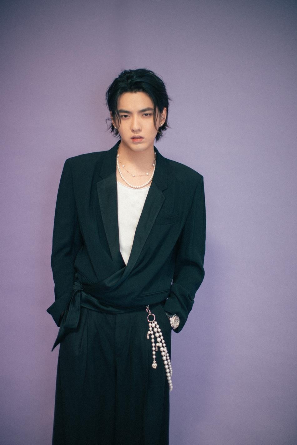 Phong cách thời trang nữ tính Ngô Diệc Phàm ảnh 2 Phong cach thoi trang nu tinh Ngo Diec Pham anh 2