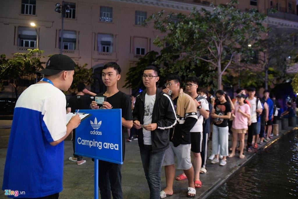 Văn hóa Camp giày trên thế giới ảnh 1 Van hoa Camp giay tren the gioi anh 1