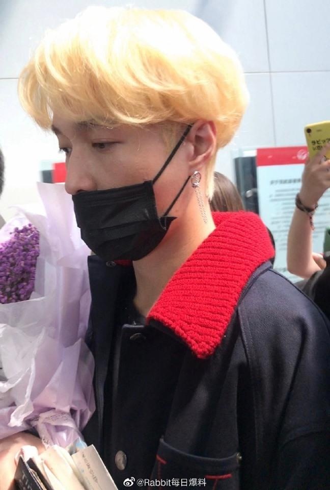 Lay nhuộm tóc vàng kim ảnh 2 Lay nhuom toc vang kim anh 2