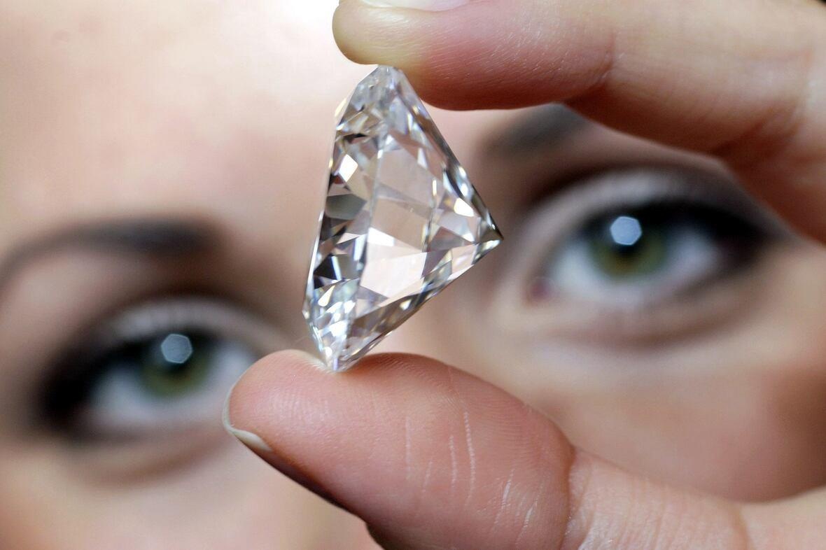 Gia tri kim cuong anh 4