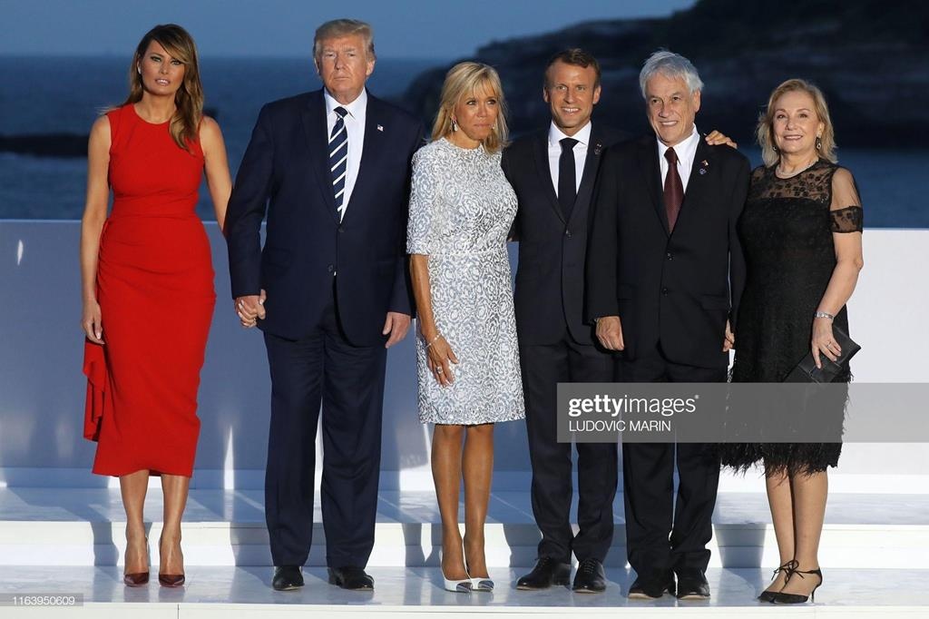 Trang phuc y nghia cua ba Trump anh 5