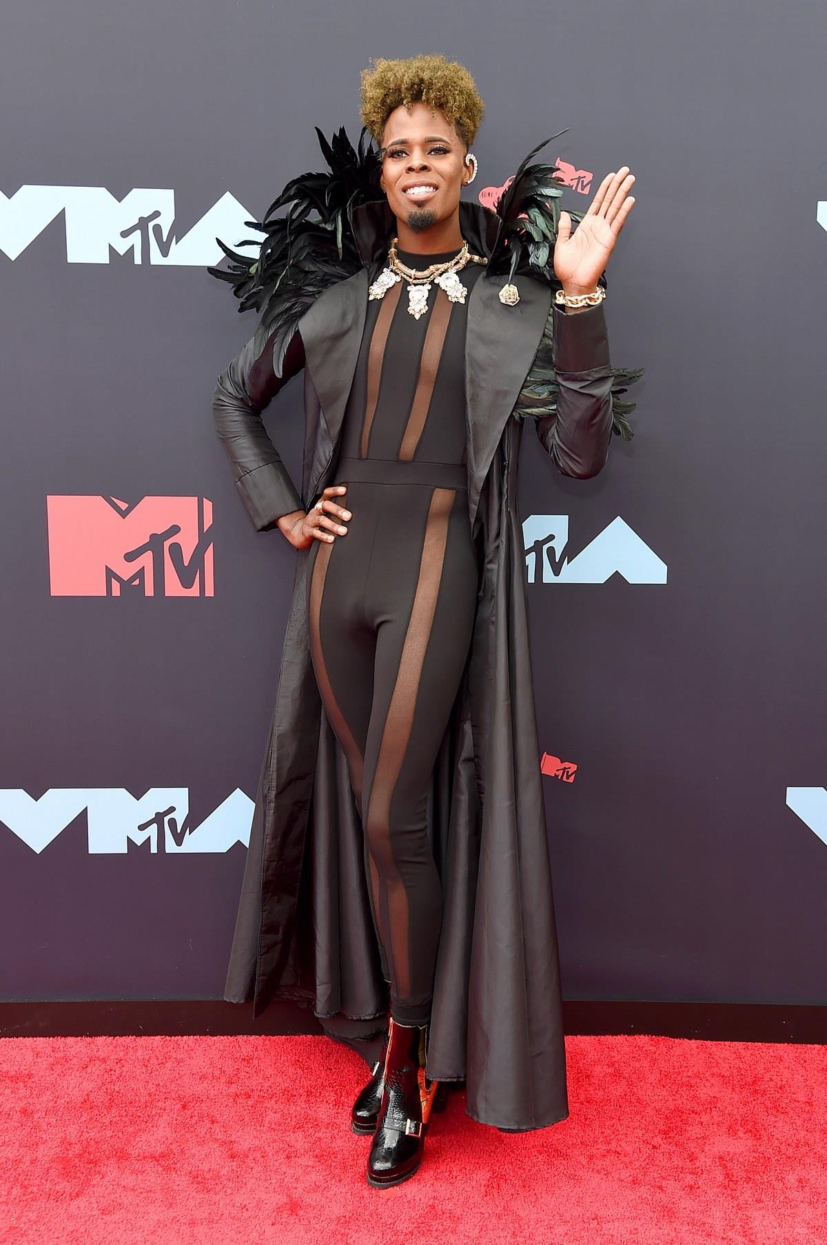 Tham hoa thoi trang VMAs anh 2