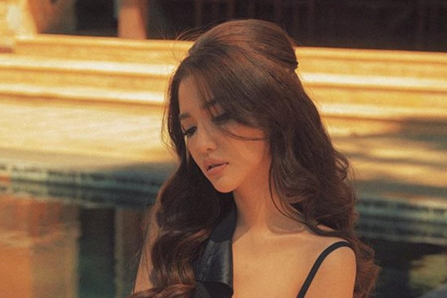 Bich Phuong dien vay ao khoe nguc day trong thuoc phim co dien hinh anh