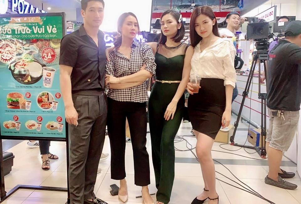 Phong cach thoi trang cua Tra tieu tam anh 6