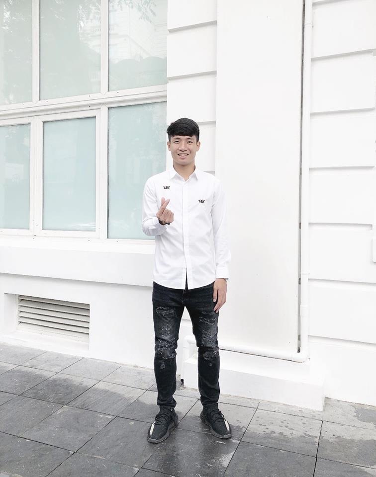 Cau thu Viet Nam chuong giay Yeezy anh 5