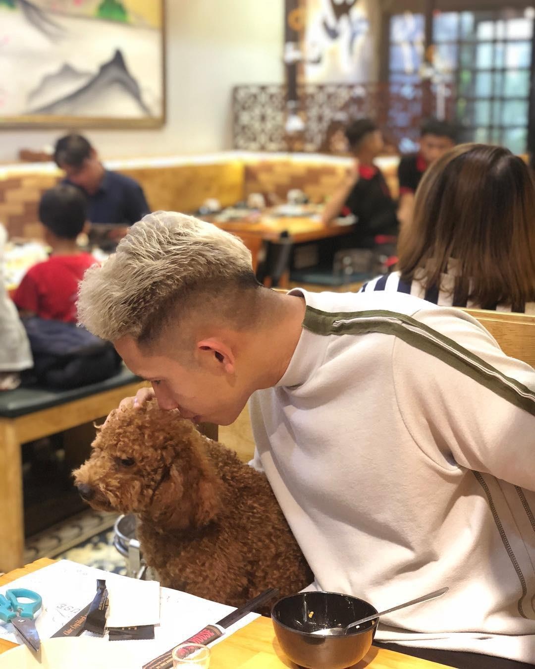 Hong Duy chuong mau sac noi bat anh 2