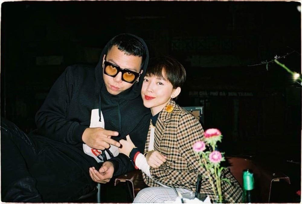 Toc Tien mac do dong dieu voi Hoang Touliver anh 1