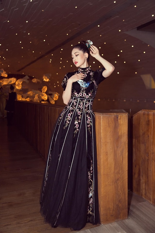 Phong cach thoi trang Bui Phuong Nga anh 7