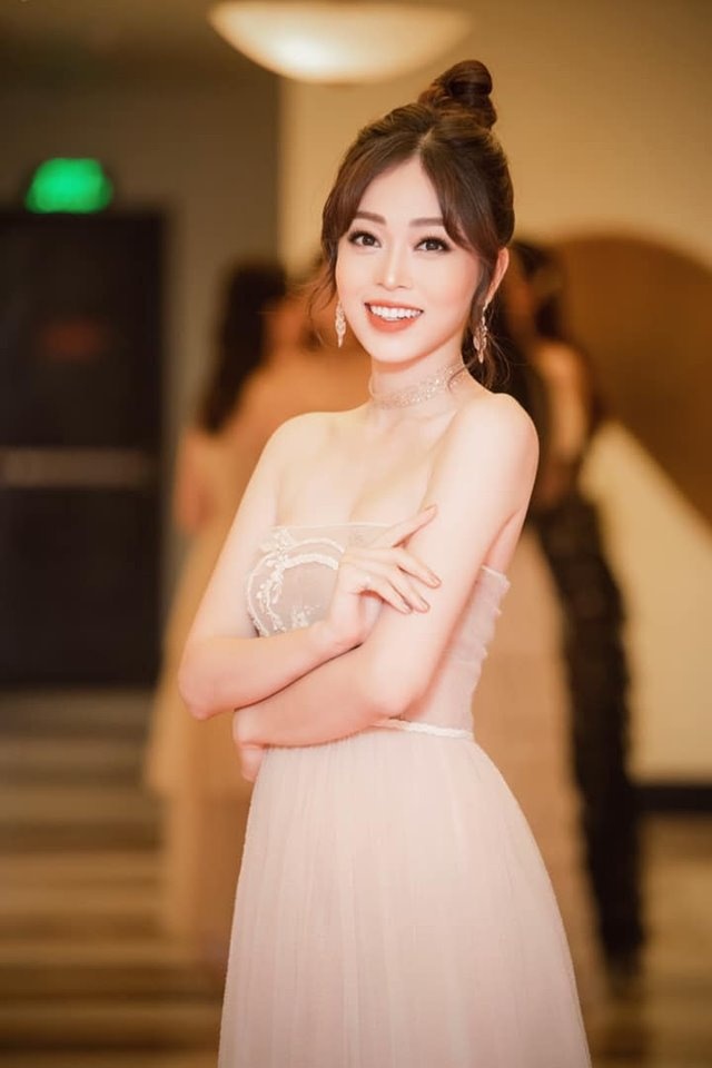 Phong cach thoi trang Bui Phuong Nga anh 8