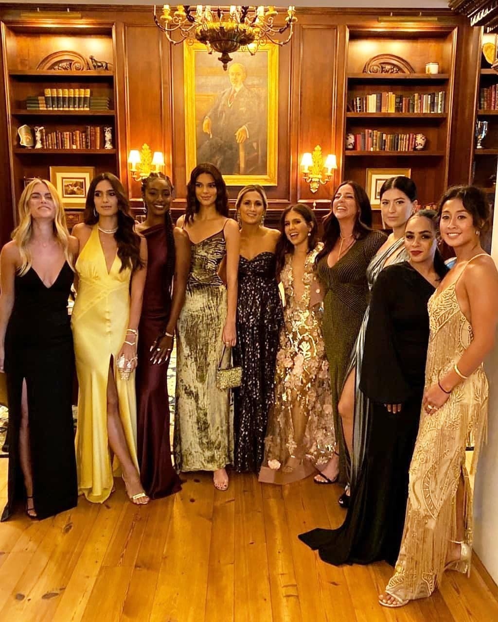 Trang phuc goi cam cua dan khach moi anh 3