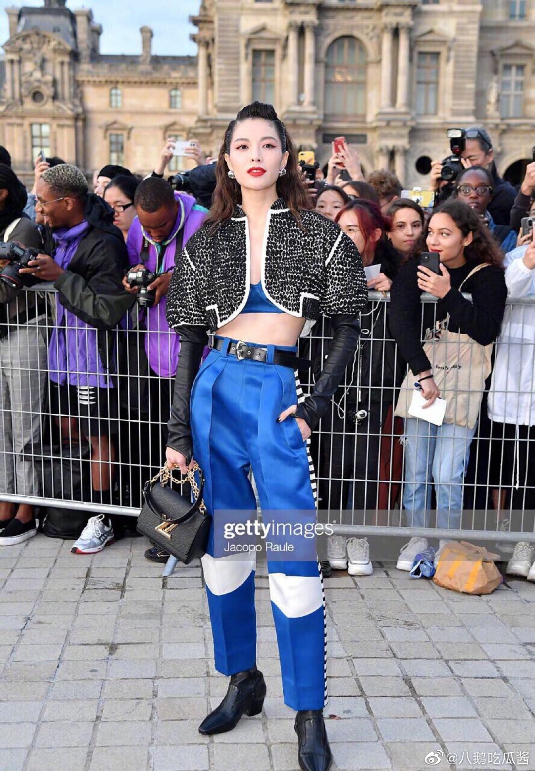 Sao Hoa Ngu mac do kem xinh tai Fashion Week anh 7