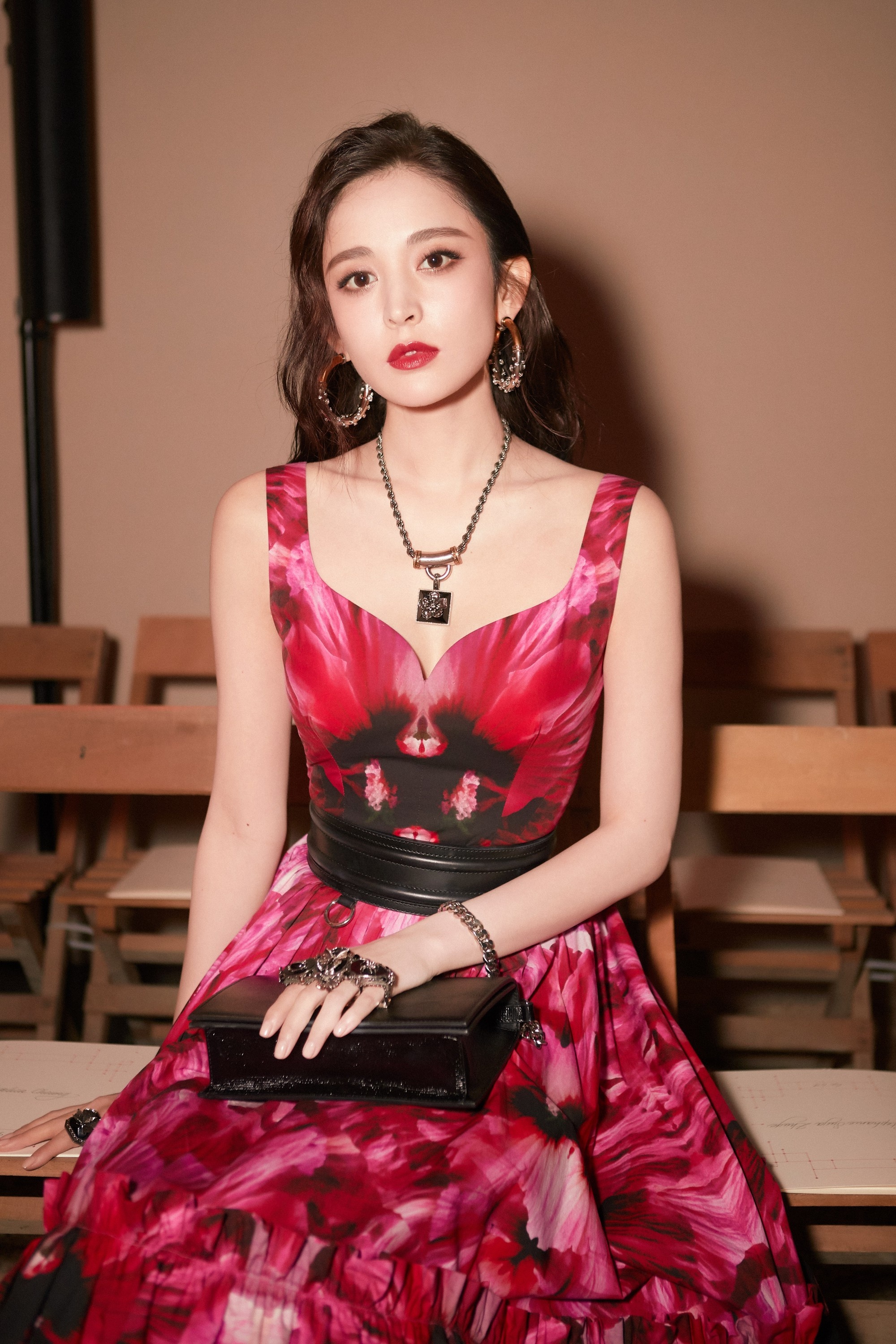 Sao Hoa Ngu mac do kem xinh tai Fashion Week anh 2