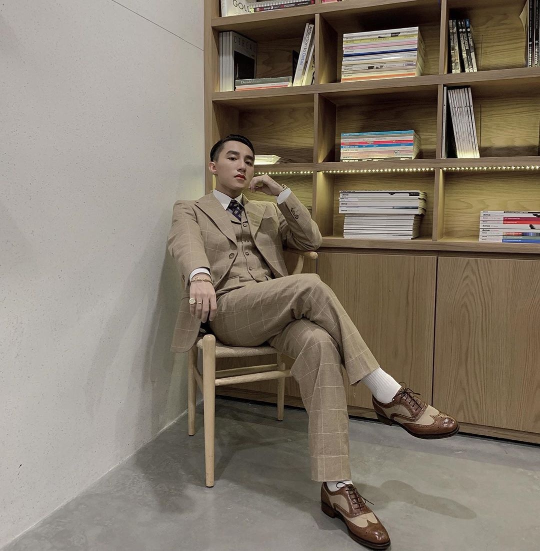 Son Tung mac suit chin chu anh 3