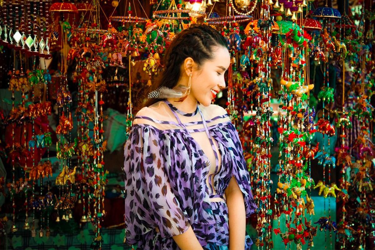 Luu Huong Giang hoa than thanh co gai du muc hinh anh