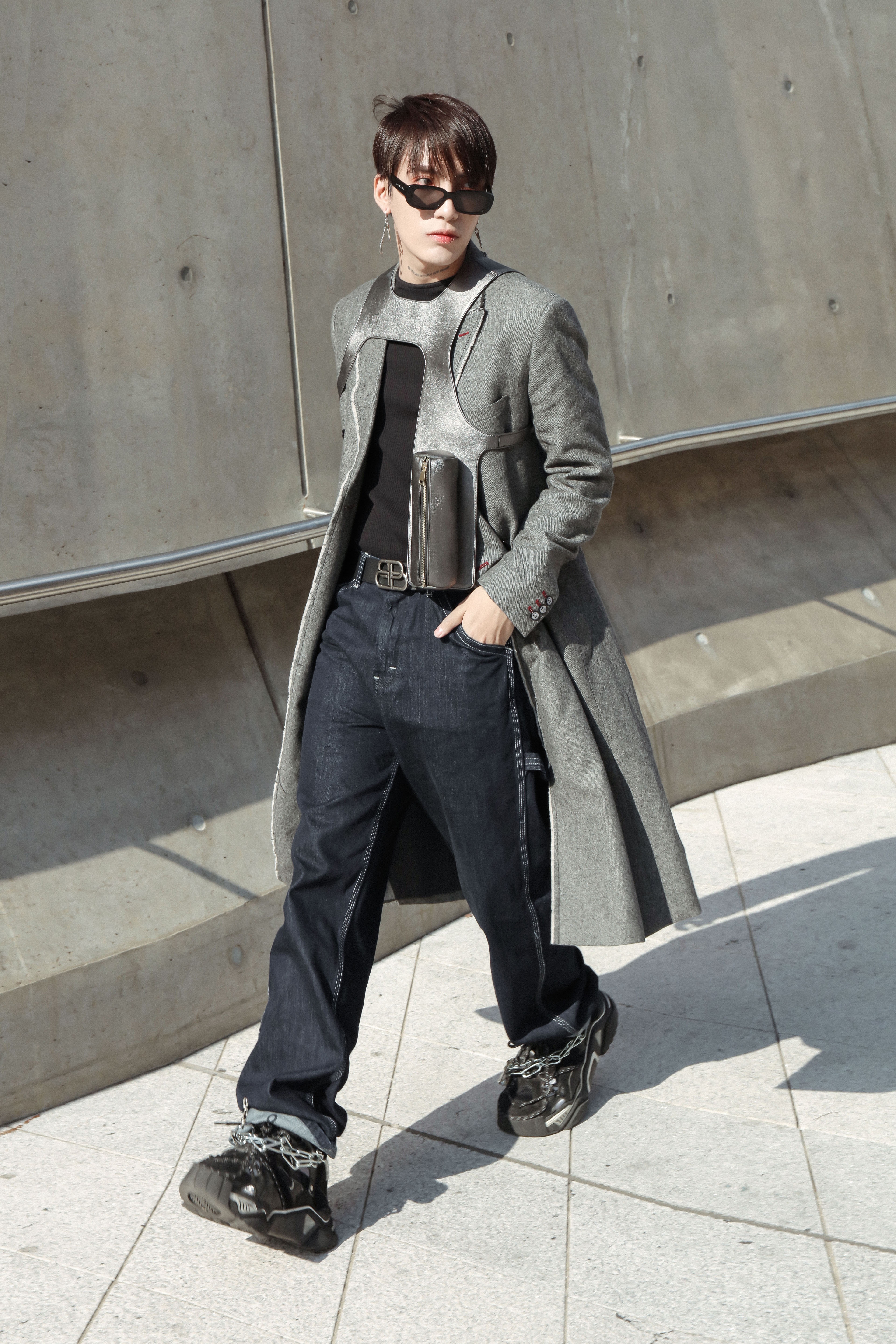 Trưởng nhóm HKT xuất hiện tại Seoul Fashion Week  ảnh 4 Truong nhom HKT xuat hien tai Seoul Fashion Week anh 4