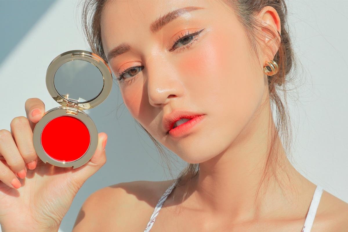 Da mat cua co gai Viet kho rap sau khi dung my pham fake hinh anh