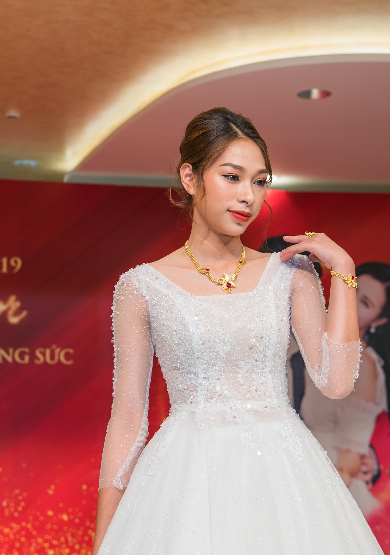 Lịch sử trang sức cưới ảnh 5 Lich su trang suc cuoi anh 5