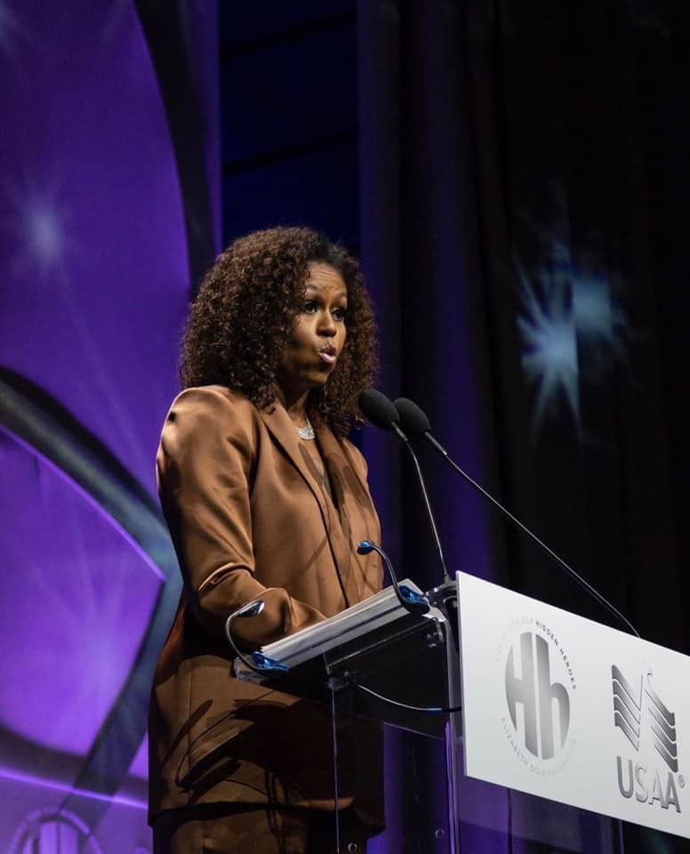 Michelle Obama mặc đồ NTK Công Trí ảnh 1 Michelle Obama mac do NTK Cong Tri anh 1