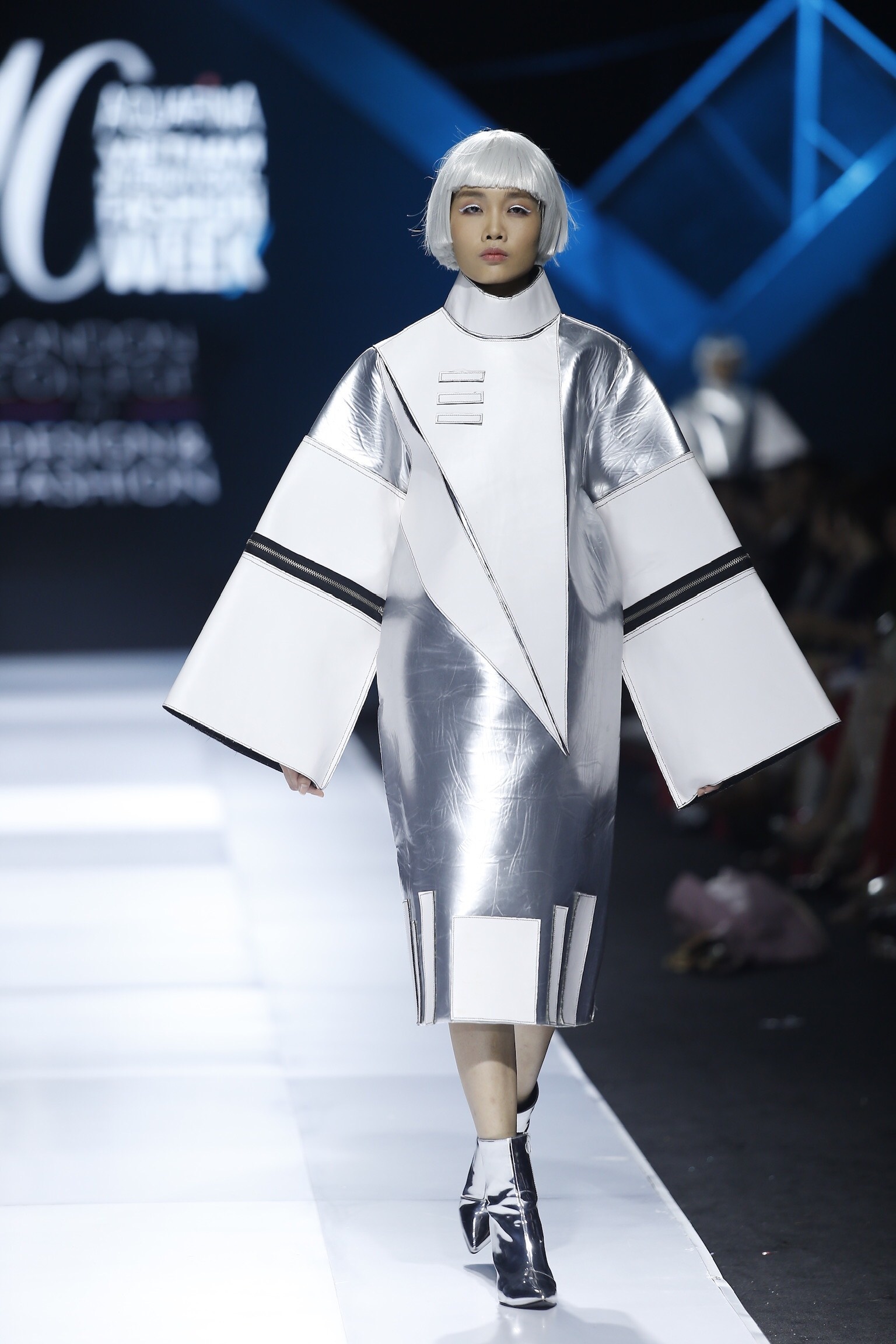 Trang phuc doc di tai AVIFW 2019 anh 8