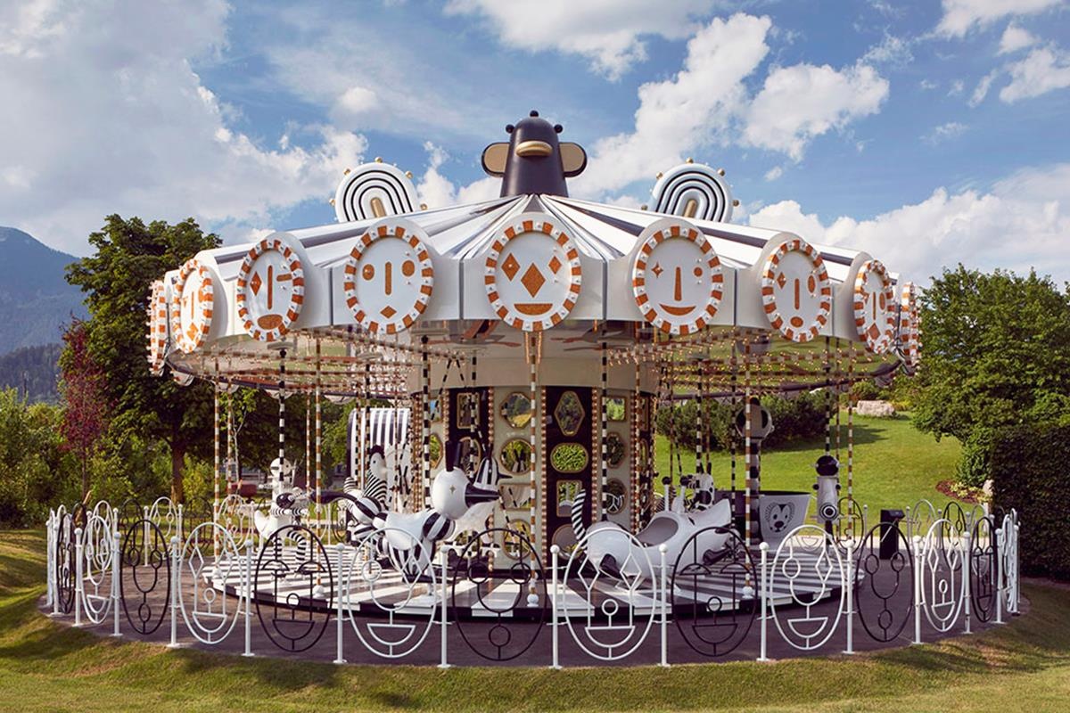 Trien lam trang suc nao tren the gioi an tuong nhat? hinh anh