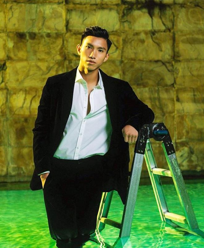 cau thu viet nam mac vest anh 2