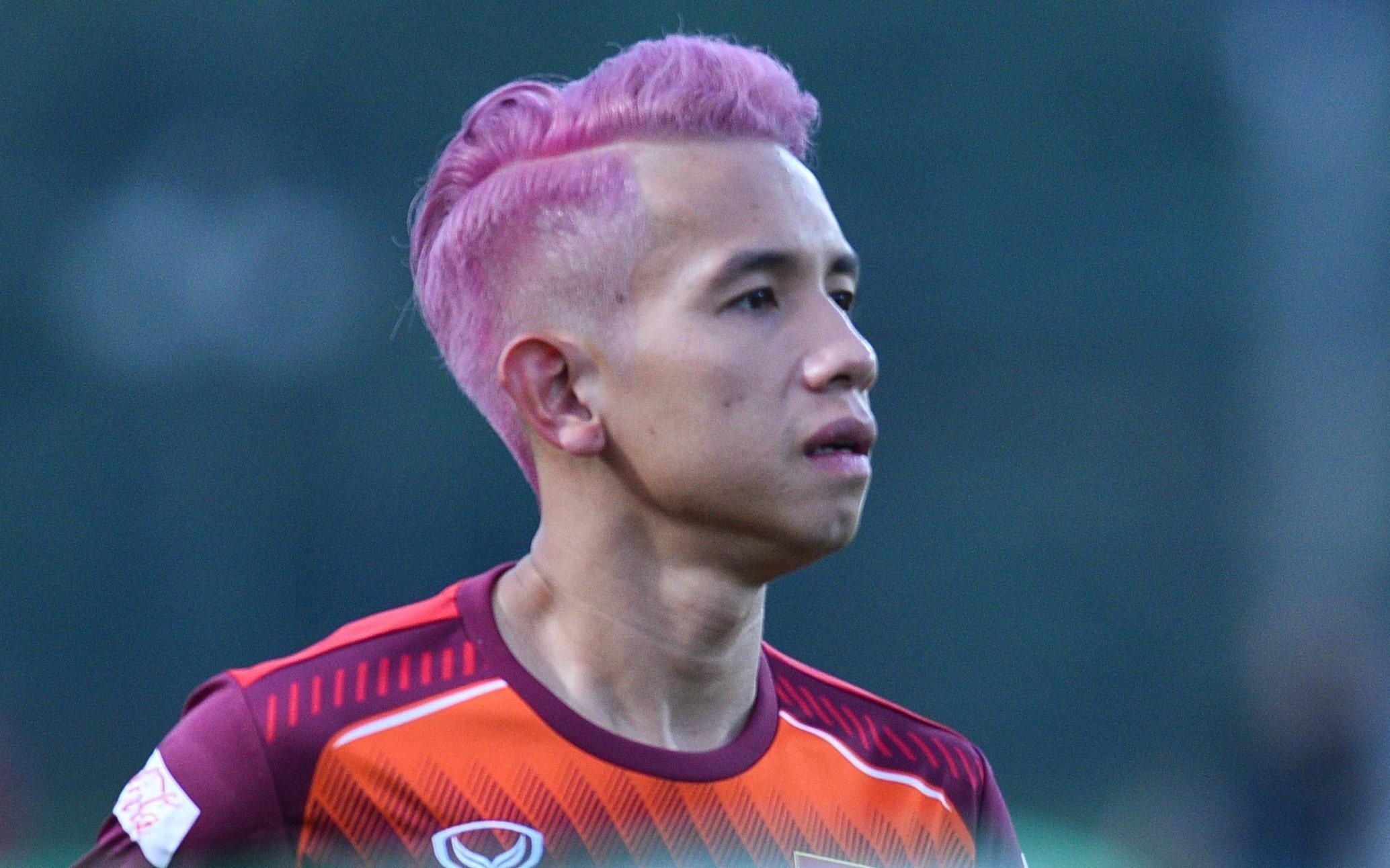 Hong Duy, Van Toan thich nhuom toc mau noi nhat doi tuyen Viet Nam hinh anh