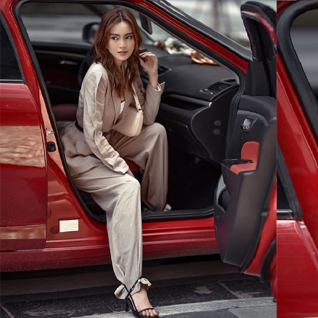 Kendall Jenner lang xe cach bo ong quan vao giay anh 7