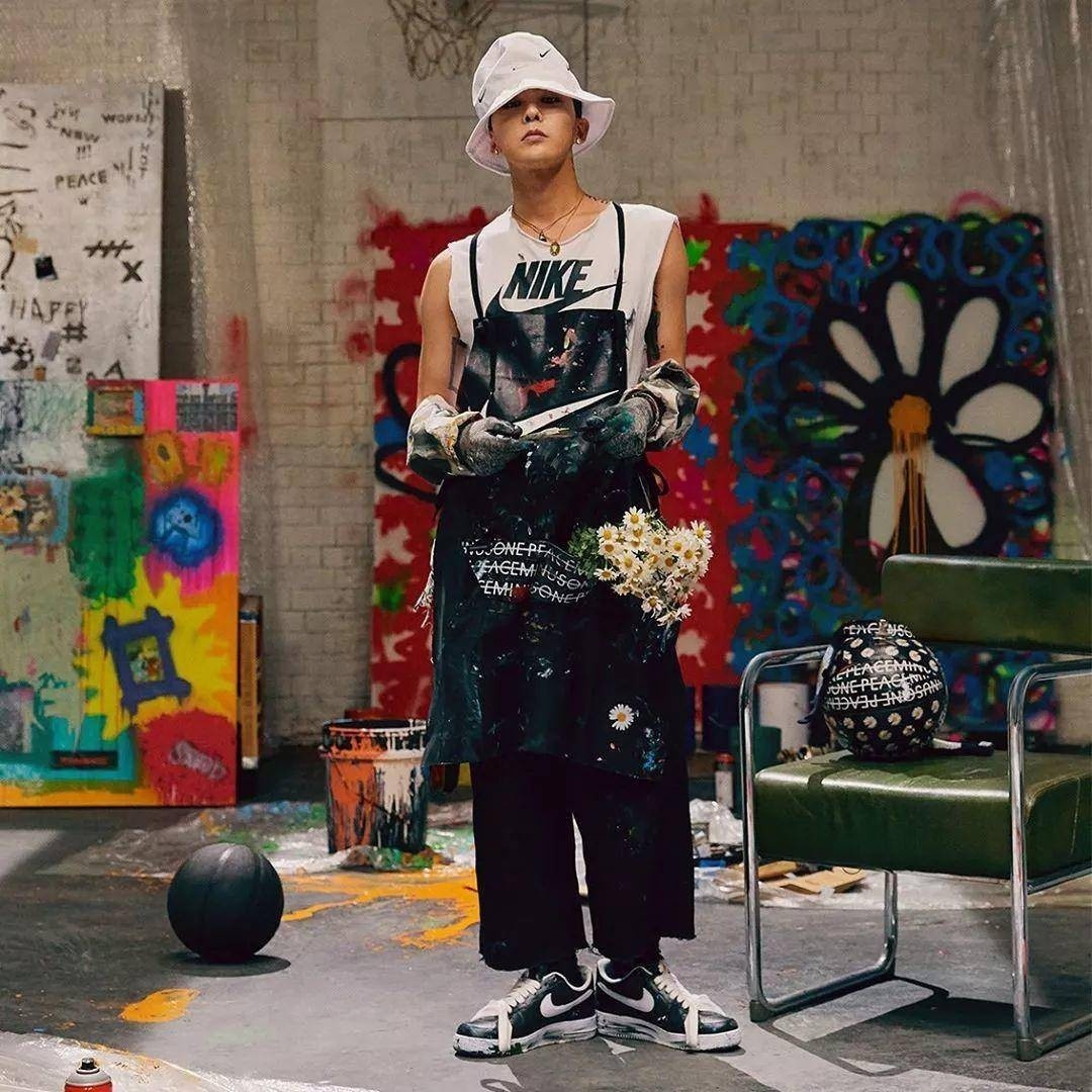 Bo suu tap giay hoa cuc cua G-Dragon anh 1