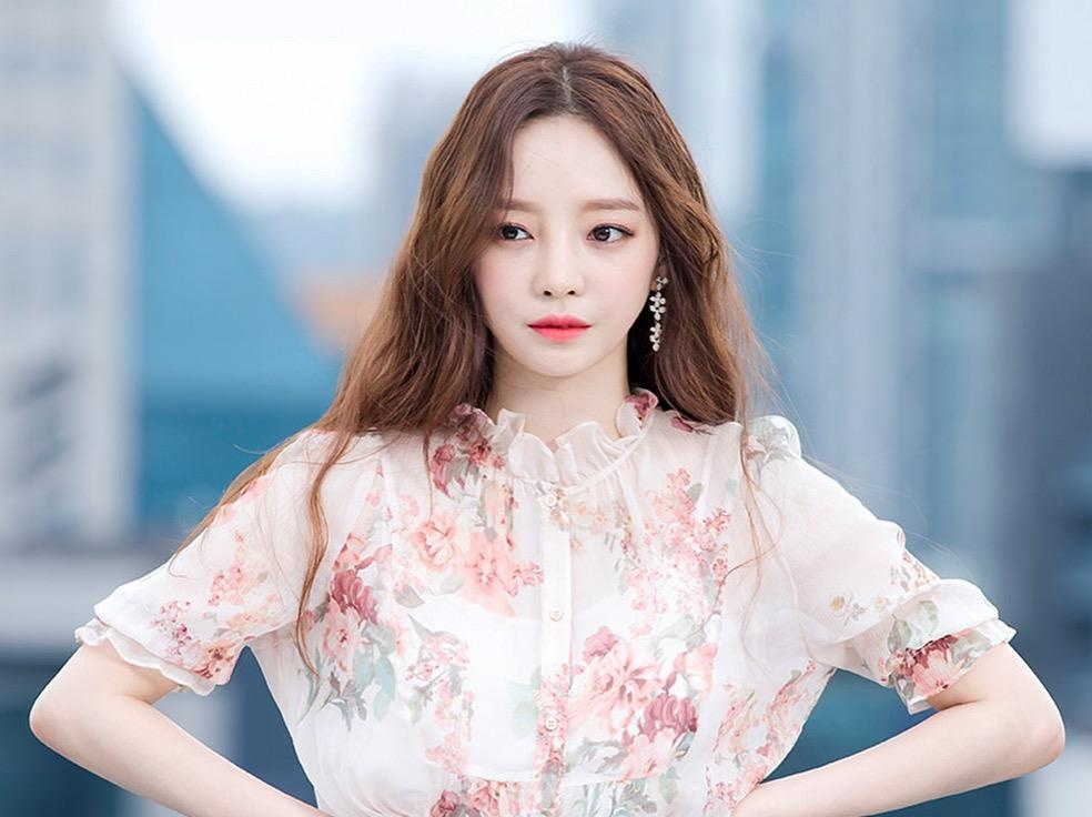 Goo Hara khong can trang diem nhieu nho co mat moc khong ty vet hinh anh