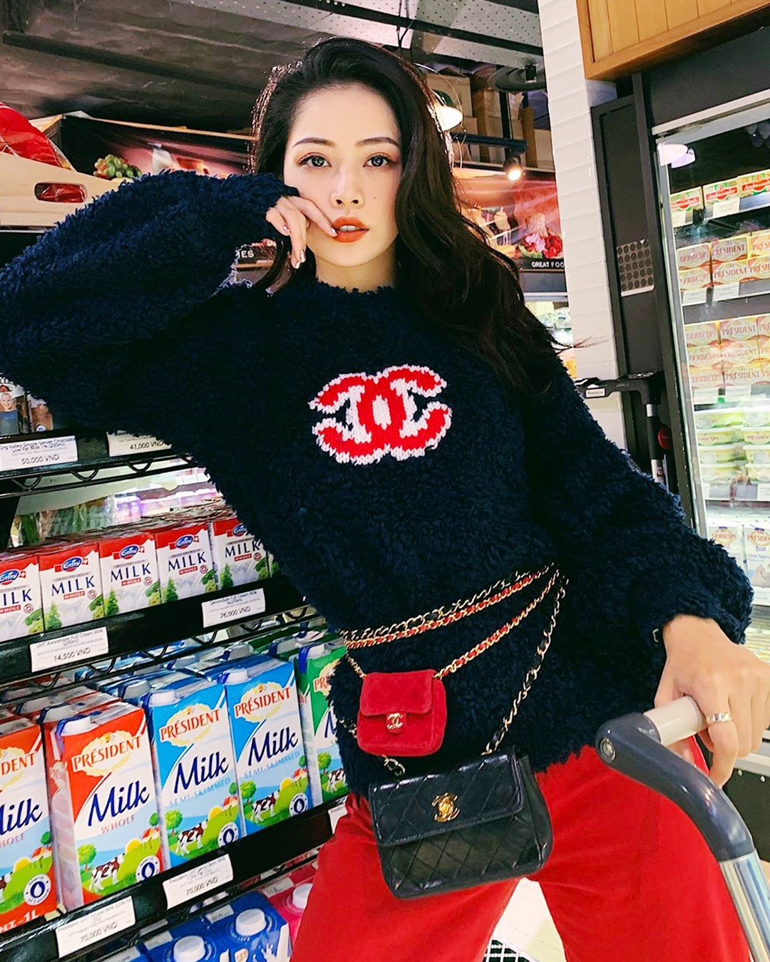 dan my nhan mac ao chanel anh 7