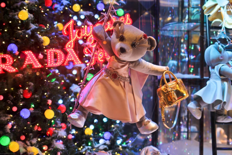 Nha mot quoc te trang tri giang sinh anh 5