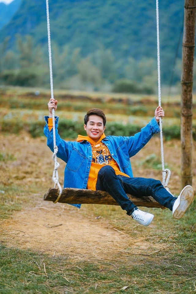 Son Tung mac quan short tre trung anh 2