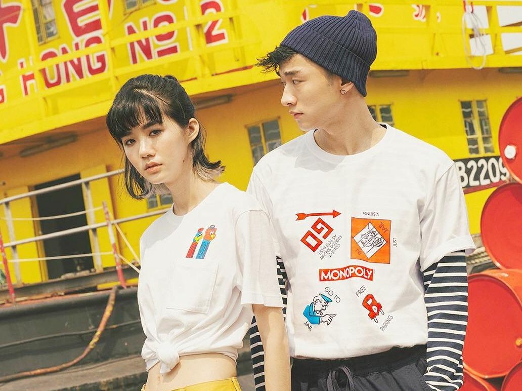 Ao thun trang va cac thiet ke Uniqlo khong ken dang, de mac quanh nam hinh anh