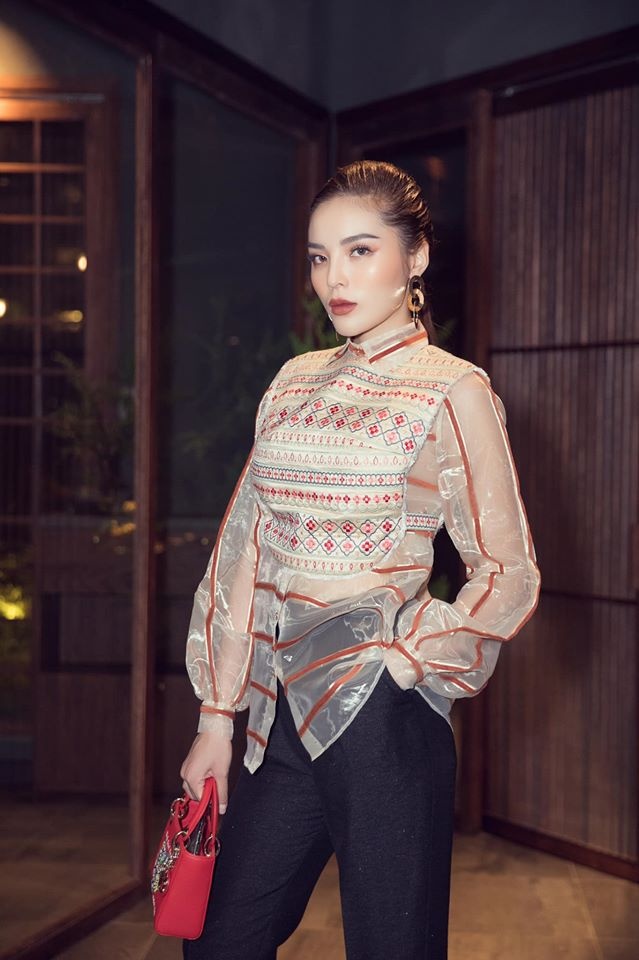 Phong cach goi cam cua dan Hoa hau Viet Nam anh 12