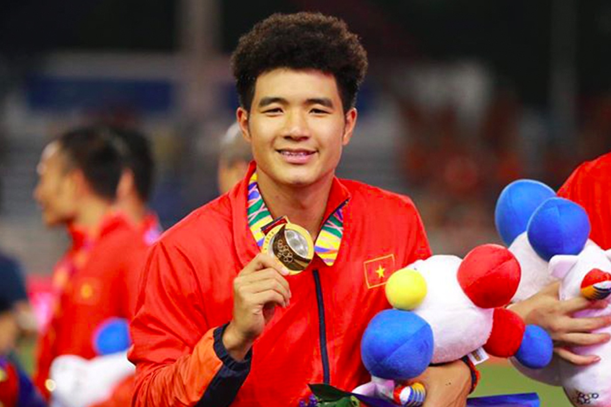 Uon xoan nhu Duc Chinh, lam the nao de toc khong bi hong? hinh anh