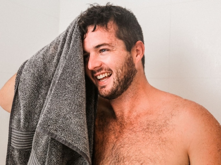 Duc Chinh chuong toc uon xoan xu anh 4