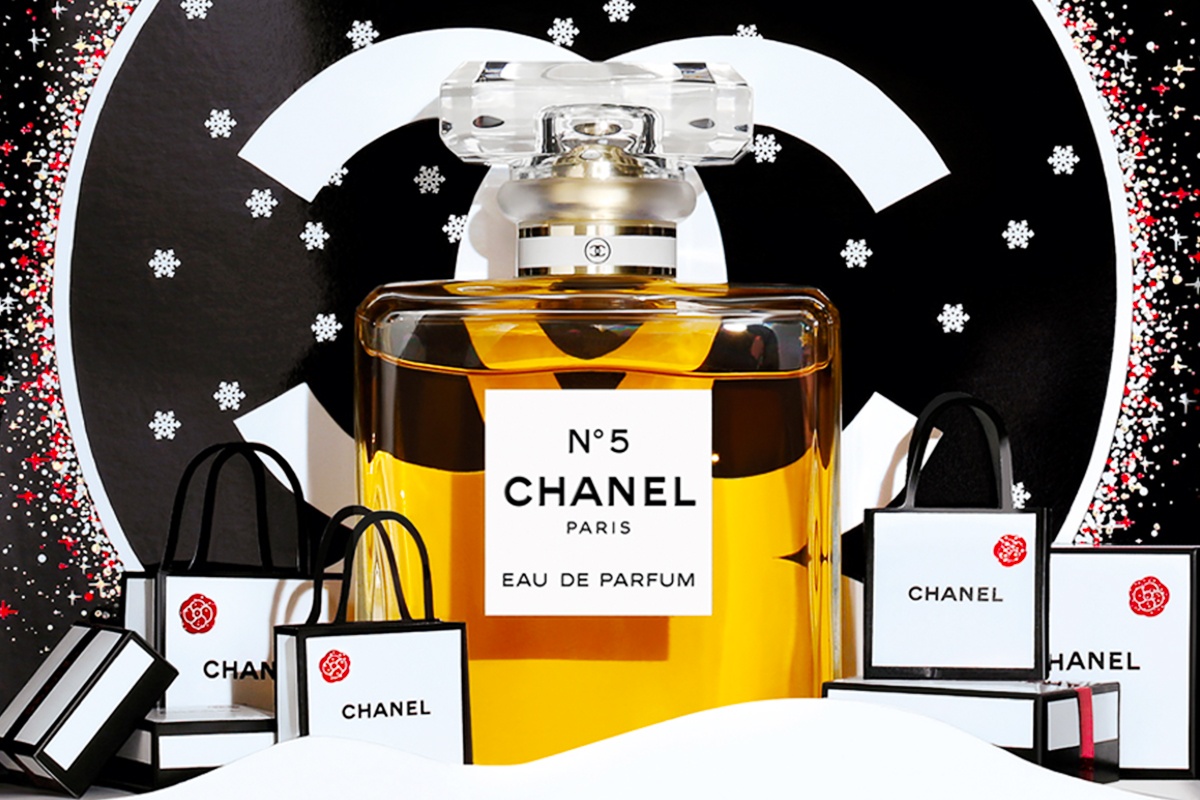 Chanel N°5 va nhung chai nuoc hoa dang sam nhat dip Giang sinh nay hinh anh