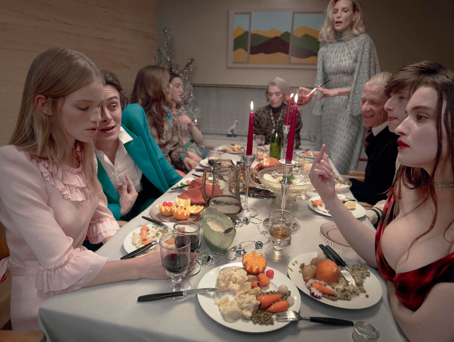 Vogue Italy ke ve cau chuyen gia dinh anh 4