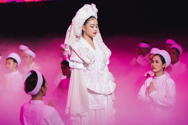 Hoàng Thùy Linh hóa thân A Mị ảnh 5 Hoang Thuy Linh hoa than A Mi anh 5