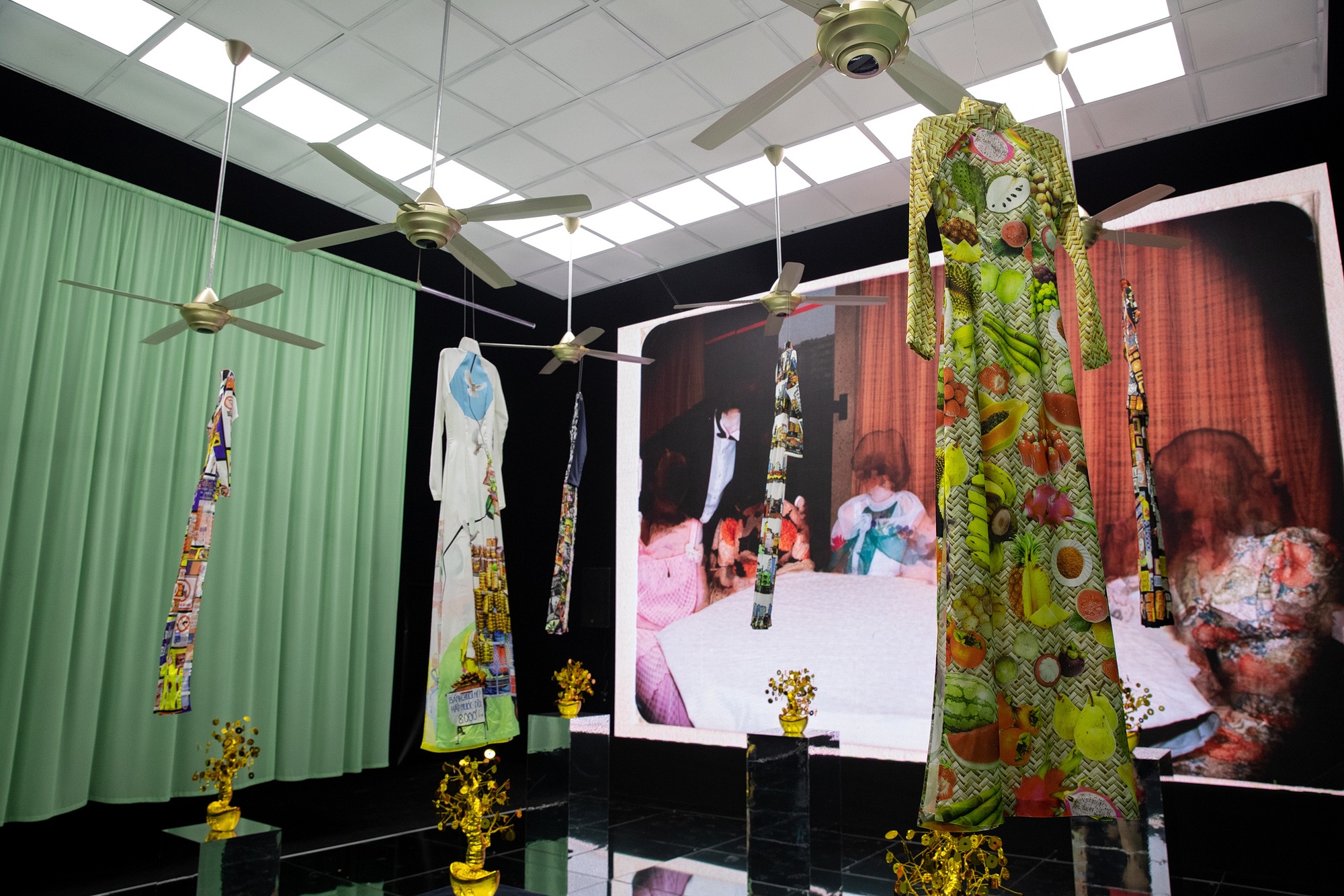 Trien lam thoi trang cua Cong Tri anh 16