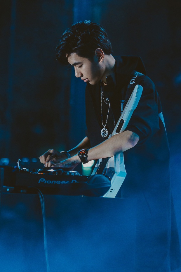 Son Tung dien do mau sac anh 7