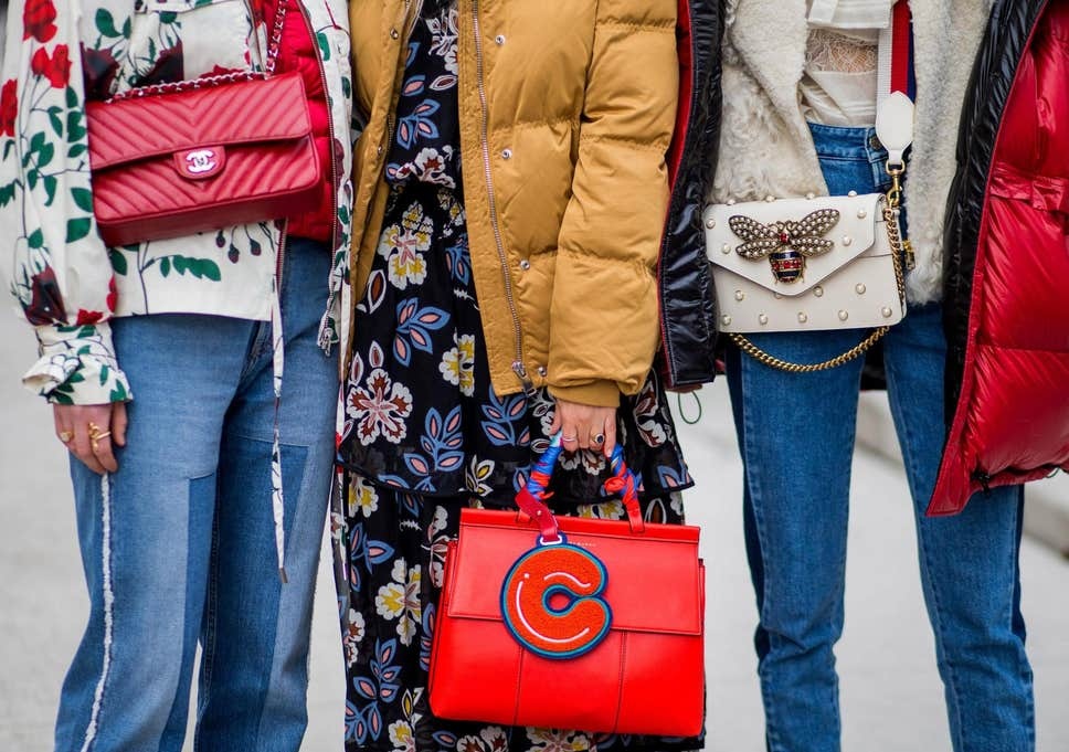 Phoi trang phuc sac do ngay mung 1 Tet anh 10